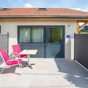 Domaine Des Ecuries - Meubles A Appartement